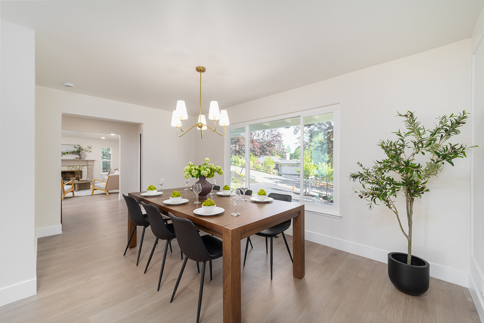 3958 Los Arabis Dr — Dining Room