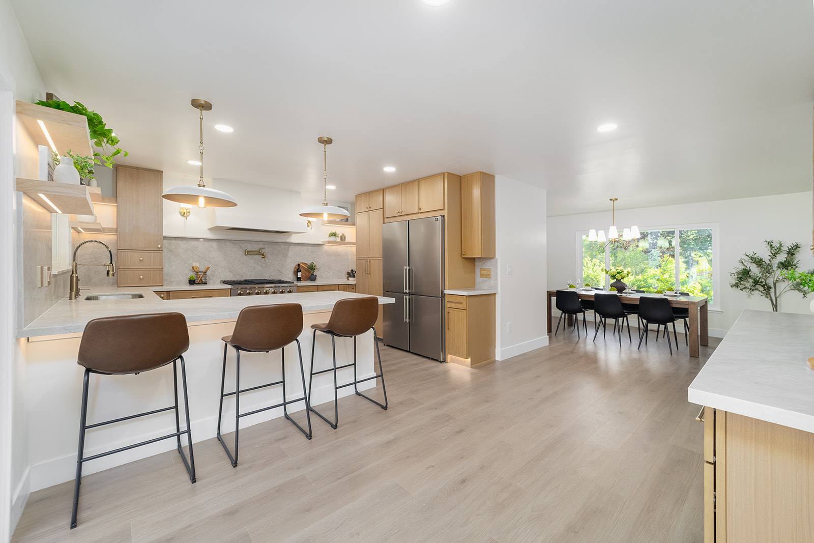 3958 Los Arabis Dr — Kitchen Island