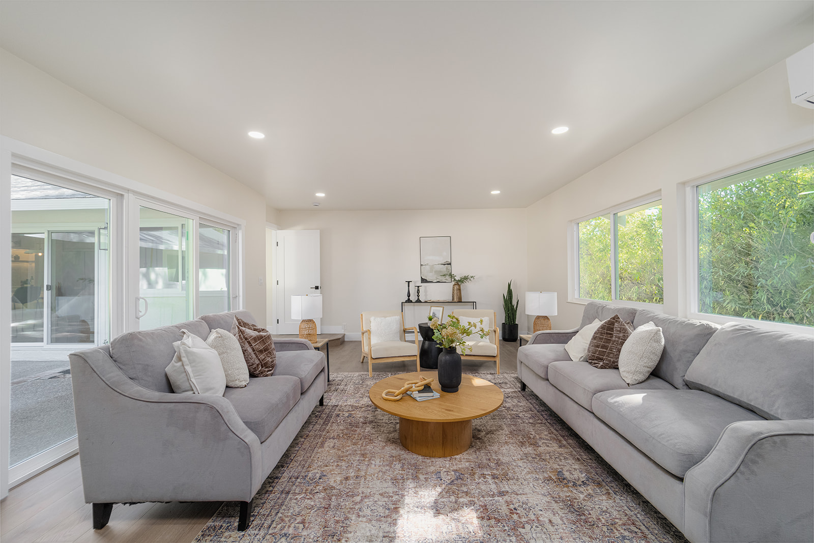 3958 Los Arabis Dr — Family Room