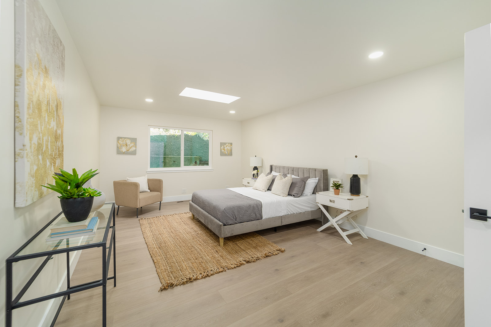 3958 Los Arabis Dr — Bedroom