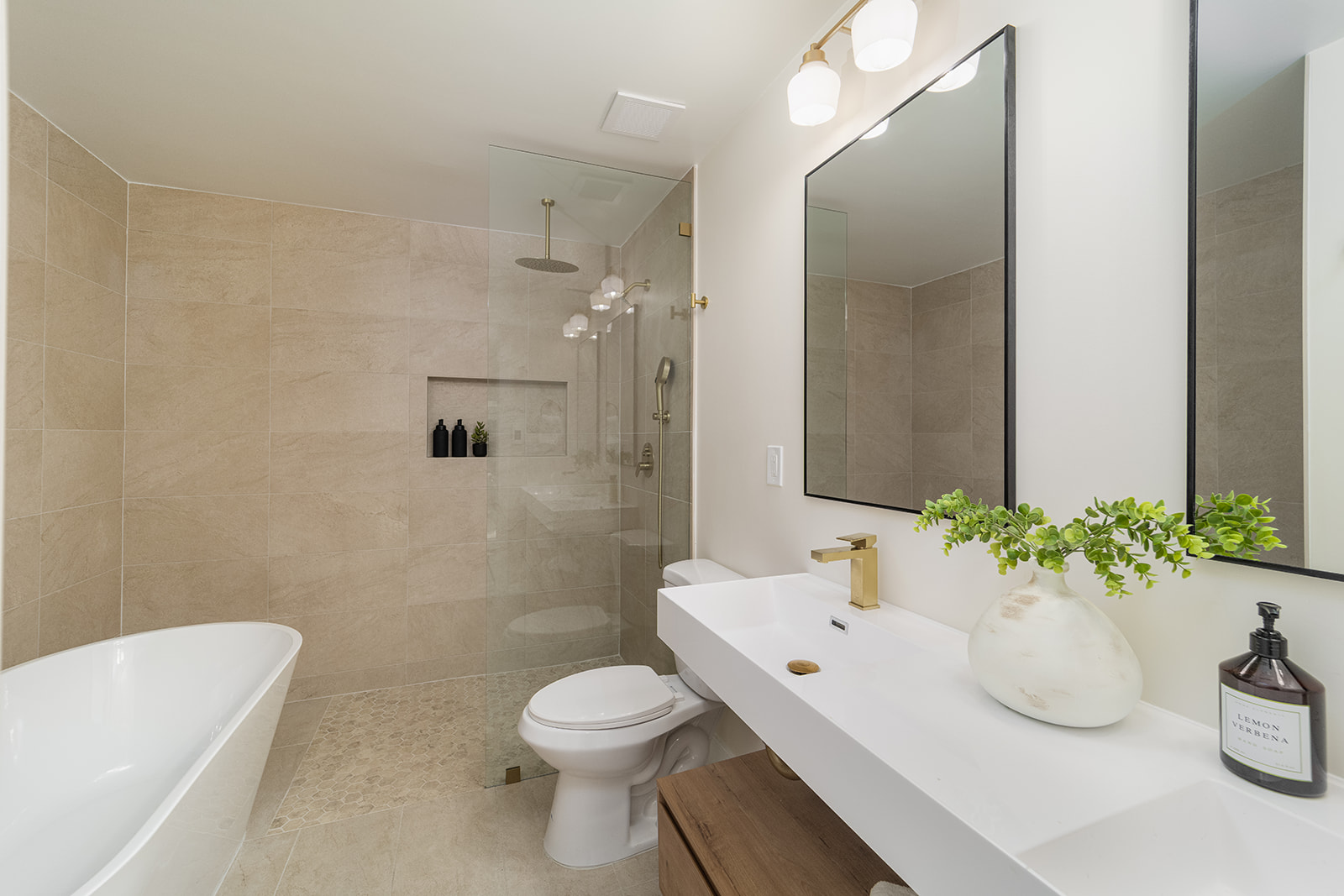 3958 Los Arabis Dr — Bath