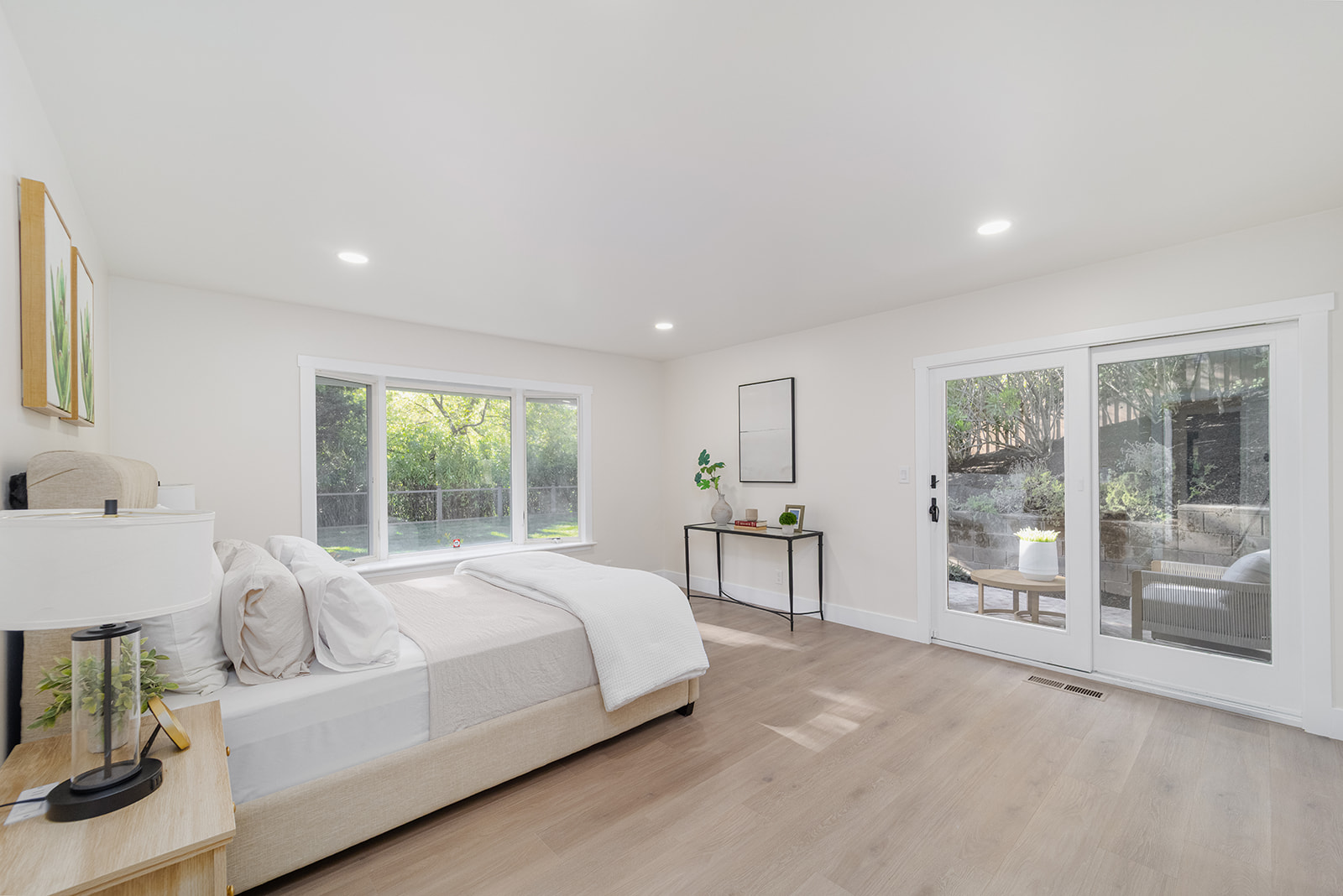 3958 Los Arabis Dr — Primary Bedroom