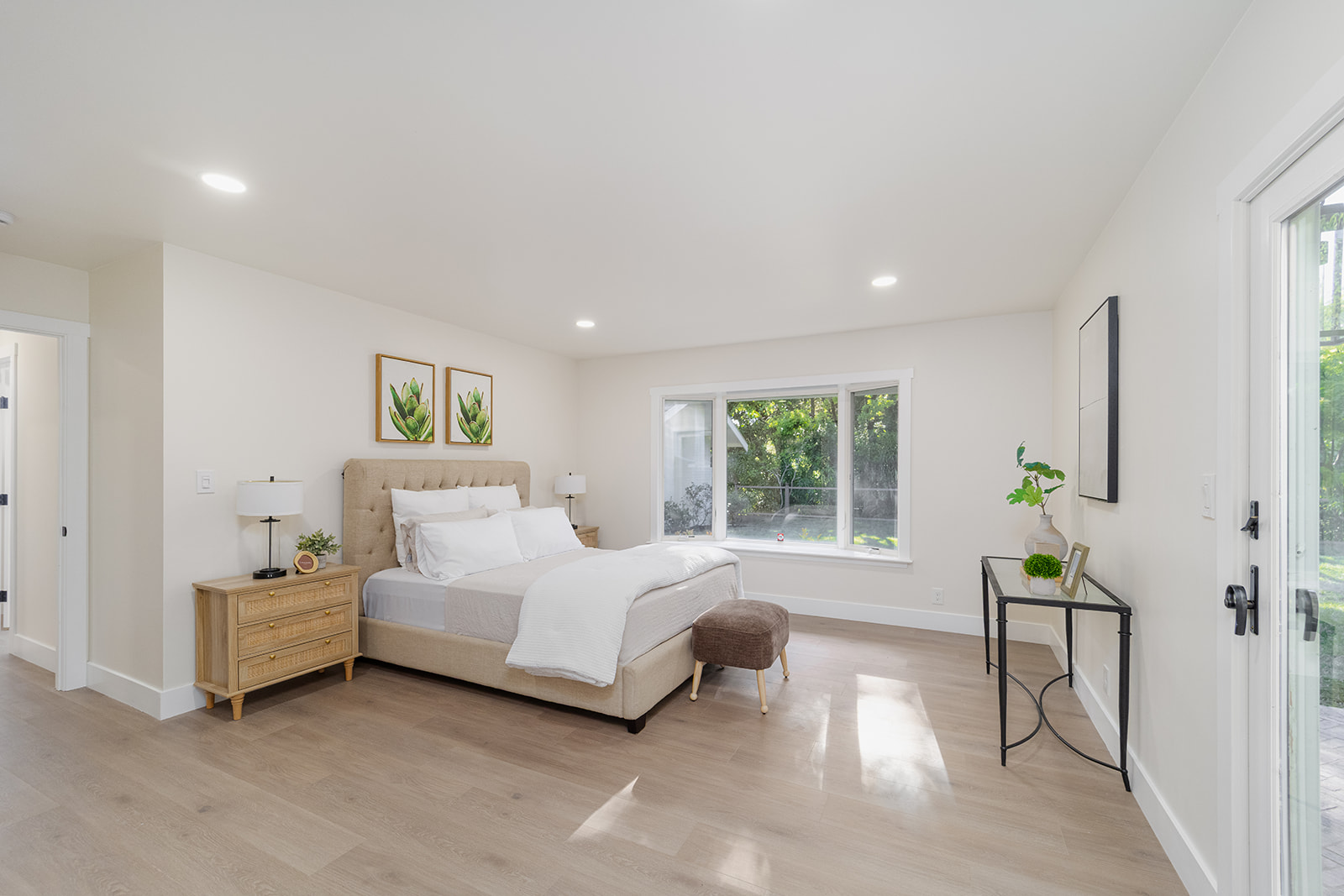 3958 Los Arabis Dr — Primary Bedroom