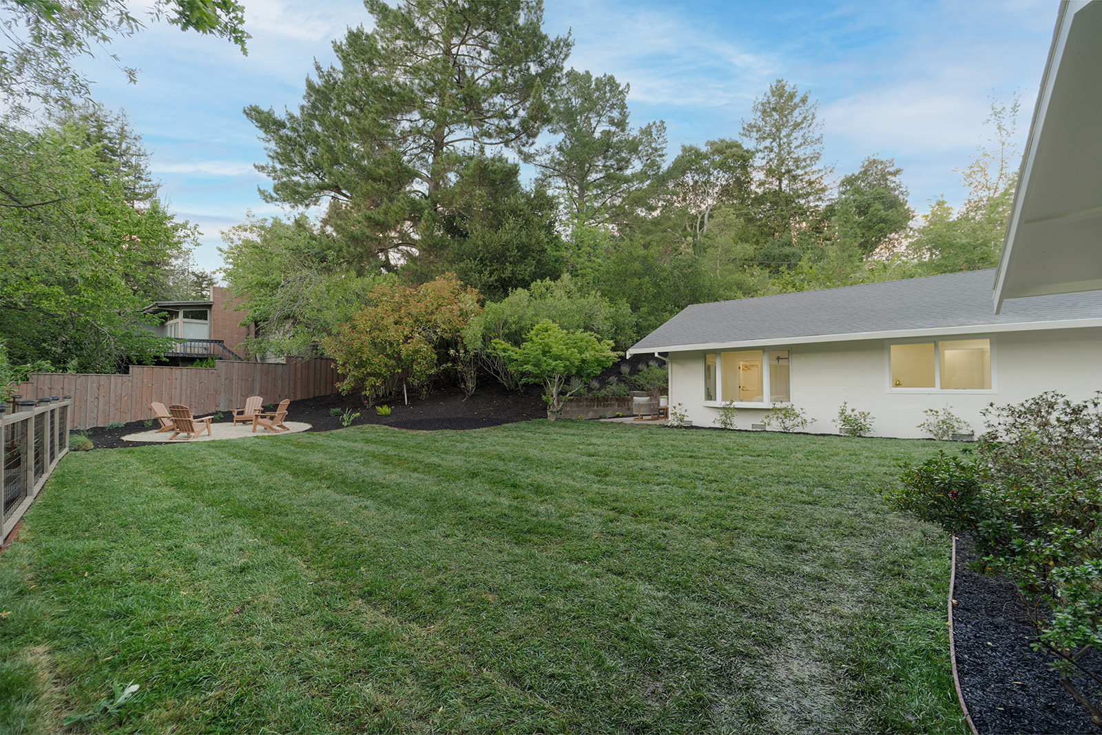 3958 Los Arabis Dr — Backyard
