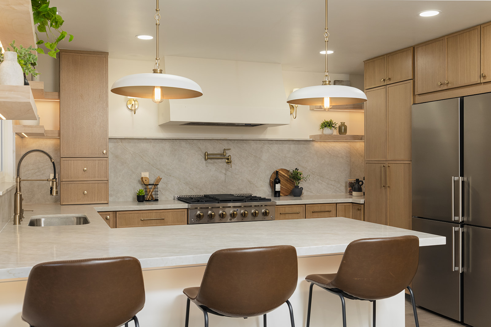 3958 Los Arabis Dr — Kitchen