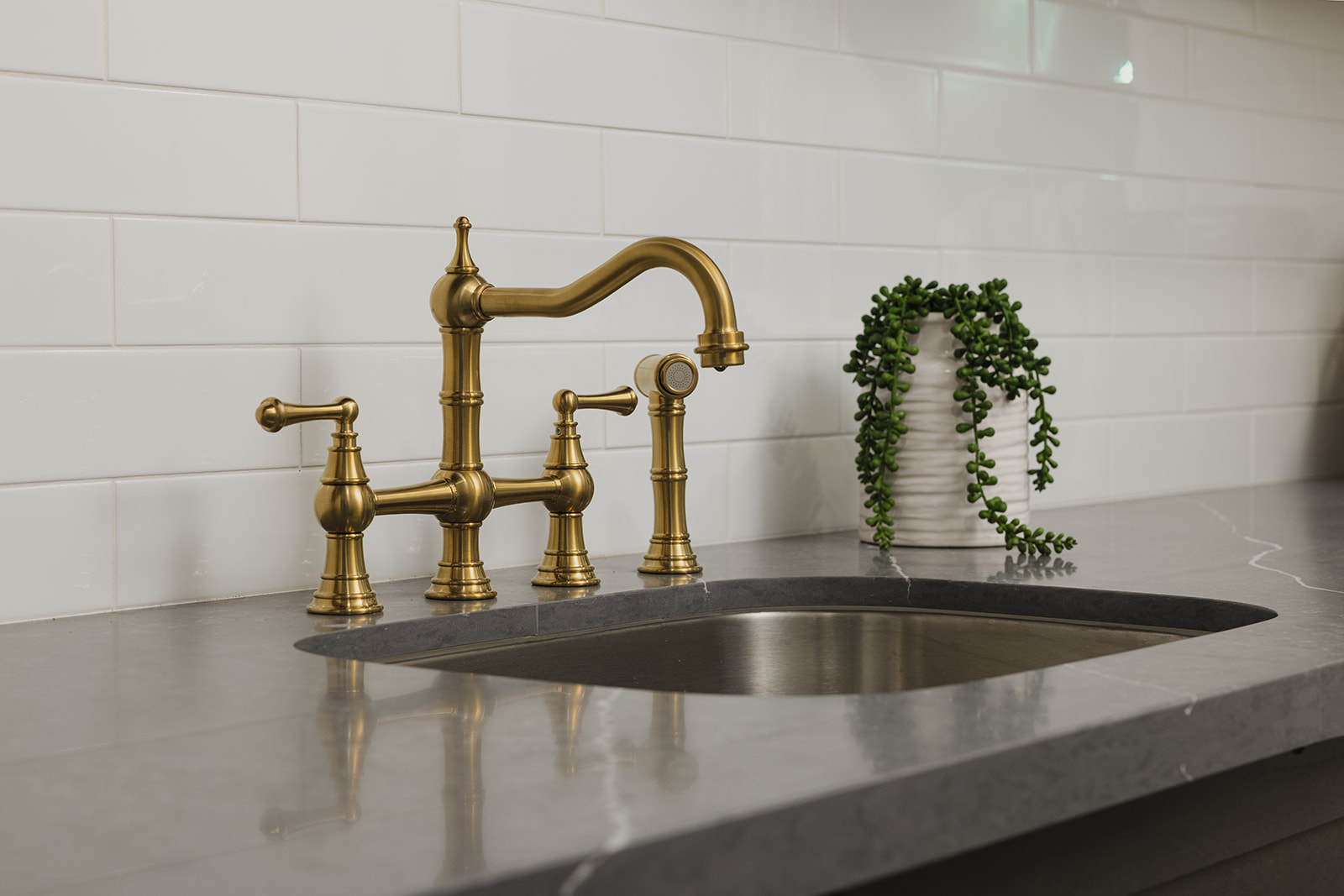 3958 Los Arabis Dr — Primary Bath